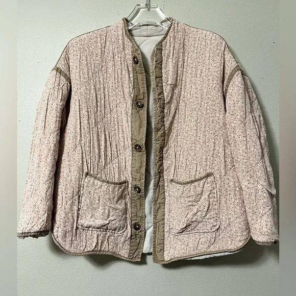 BLANK NYC Quilted Reversible Floral Jacket Women's Cream Pink Size XS - Picture 3 of 11